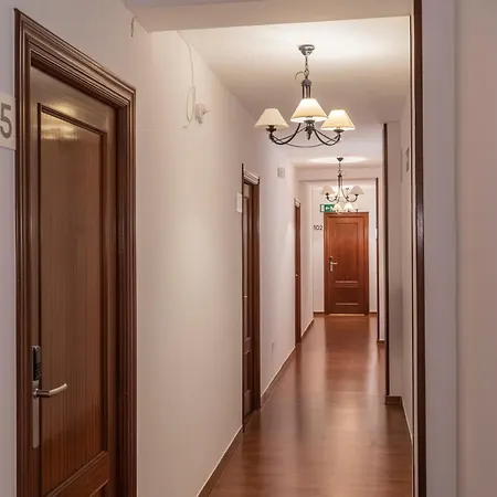 Julio Cesar Gasthuis La Virgen del Camino