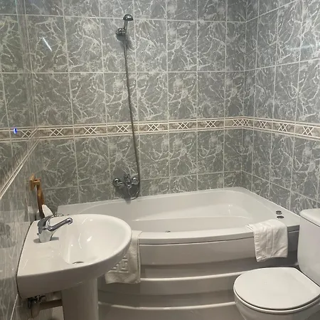 Julio Cesar Gasthuis 3*